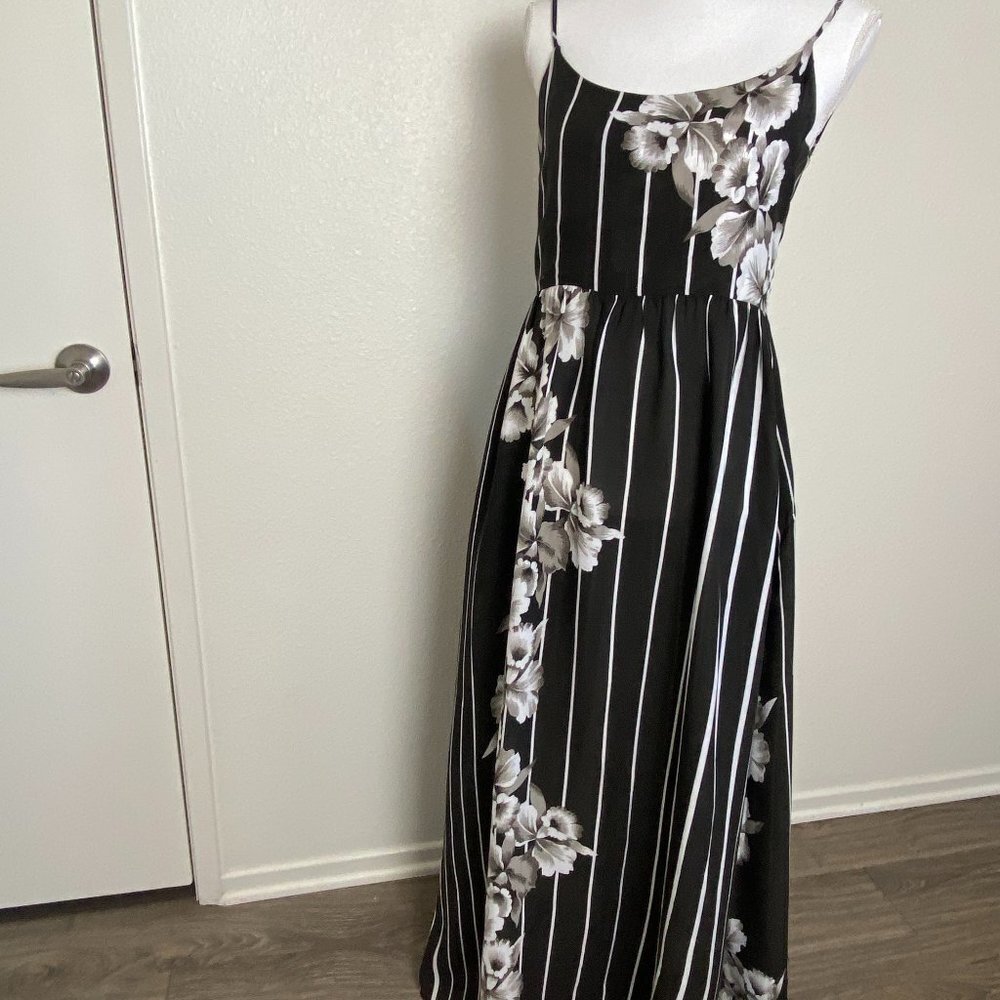 Novella Royale Maxi Tank Dress Sleeveless Open Back Flowers Stripes Print Sz S